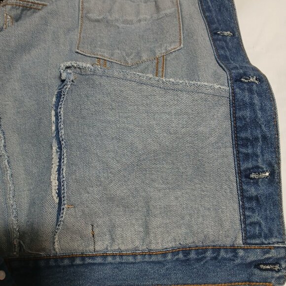 Vintage Hard Rock Cafe Las Vegas Denim Jean Jacket Size Large Blue 90's Guitars - Picture 9 of 9